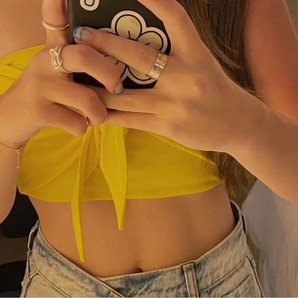 Superdown Yellow top - Picture 2 of 5